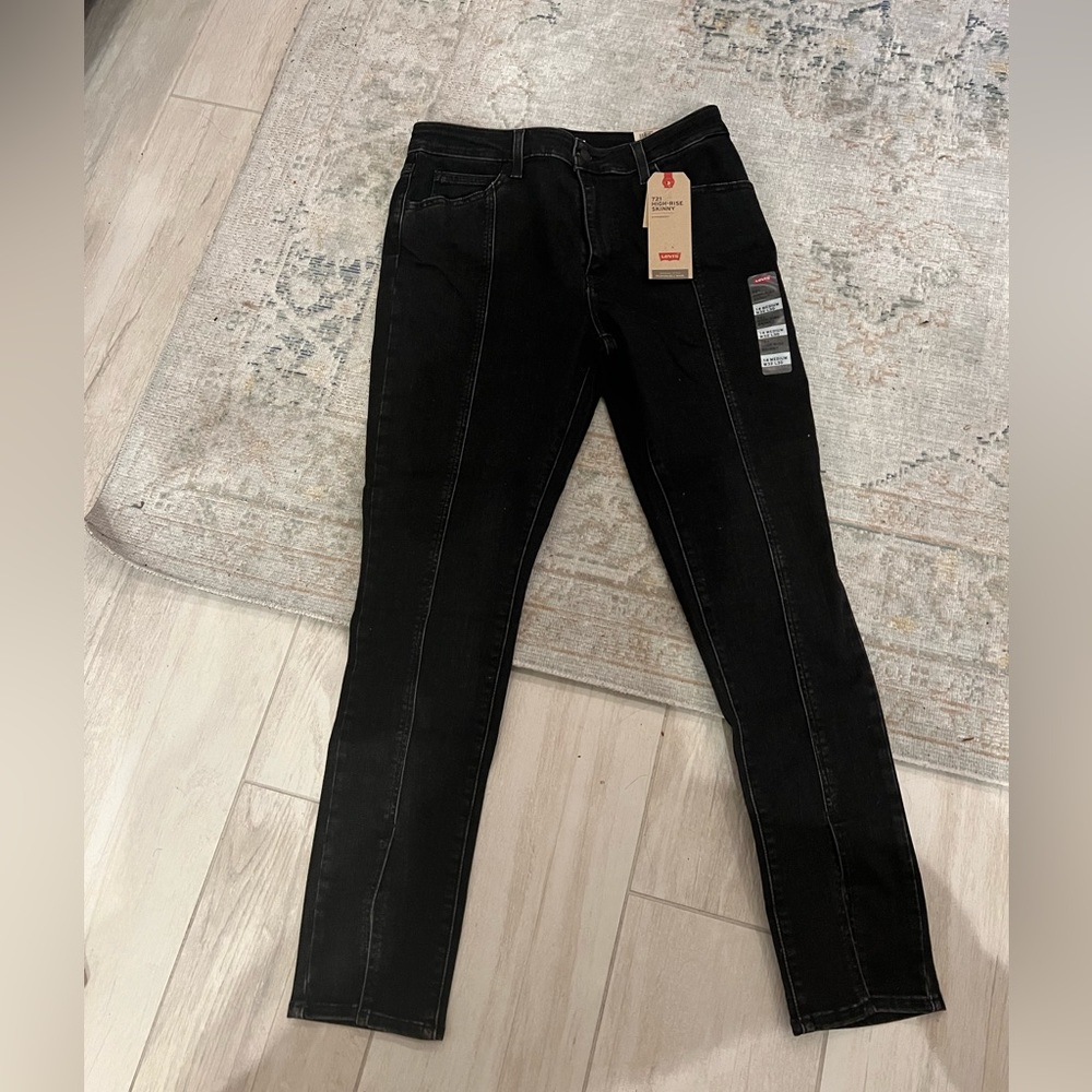 Levi’s 721 High Rise Skinny Jeans